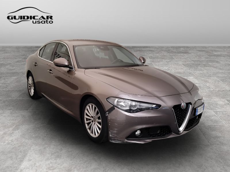 GuidiCar - ALFA ROMEO Giulia 2016 Giulia 2.2 t Super 180cv Usato